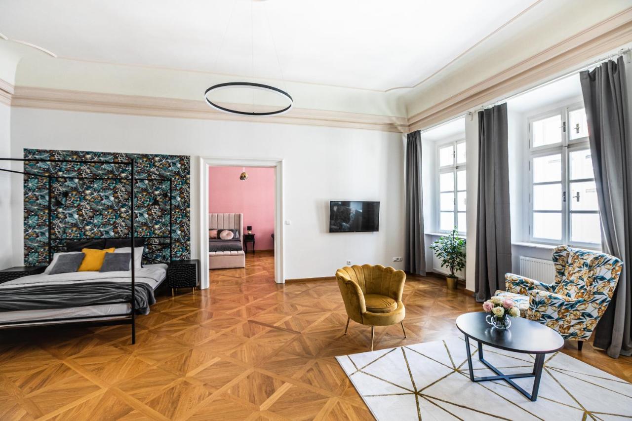 New Stylish 3 Suites Bedrooms Apt In Mala Strana - N2Nd Praga Exterior foto