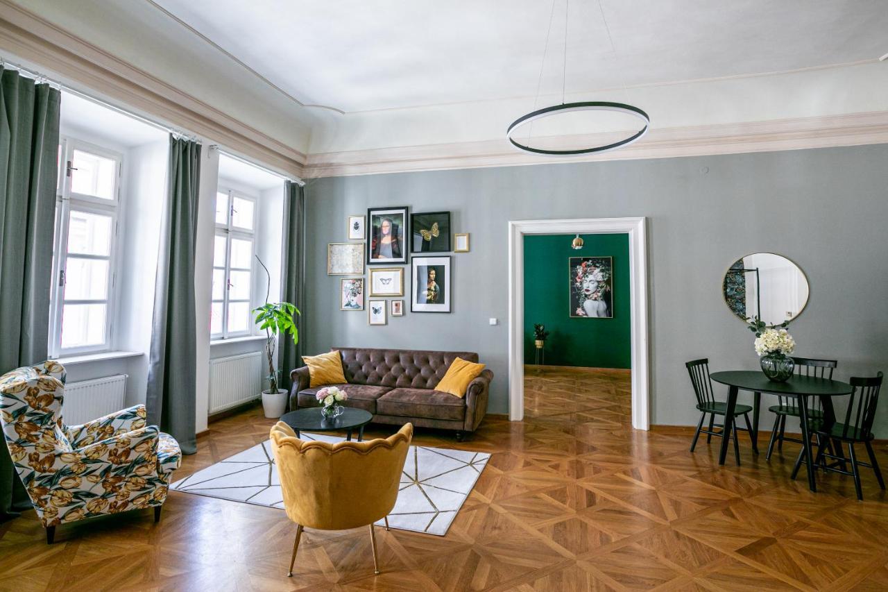 New Stylish 3 Suites Bedrooms Apt In Mala Strana - N2Nd Praga Exterior foto