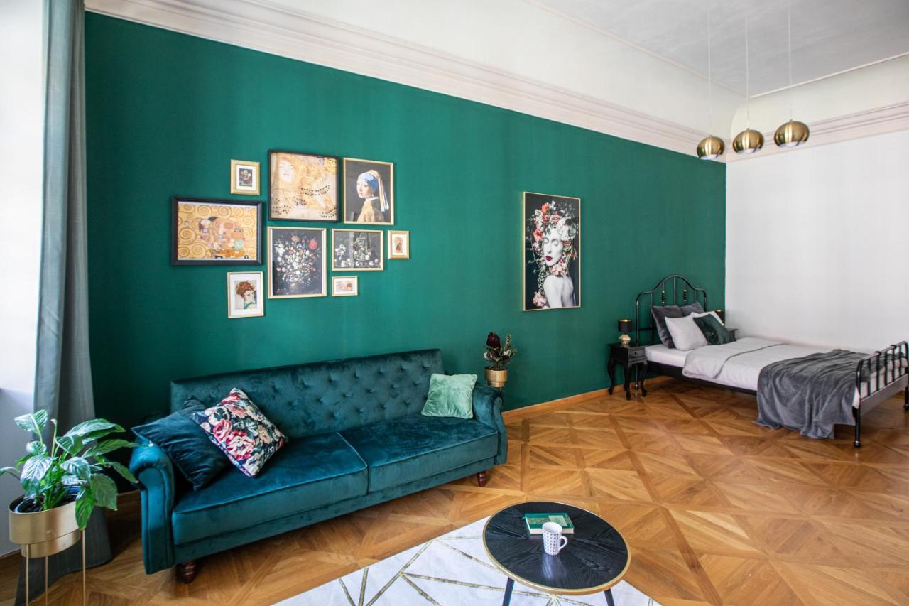 New Stylish 3 Suites Bedrooms Apt In Mala Strana - N2Nd Praga Exterior foto