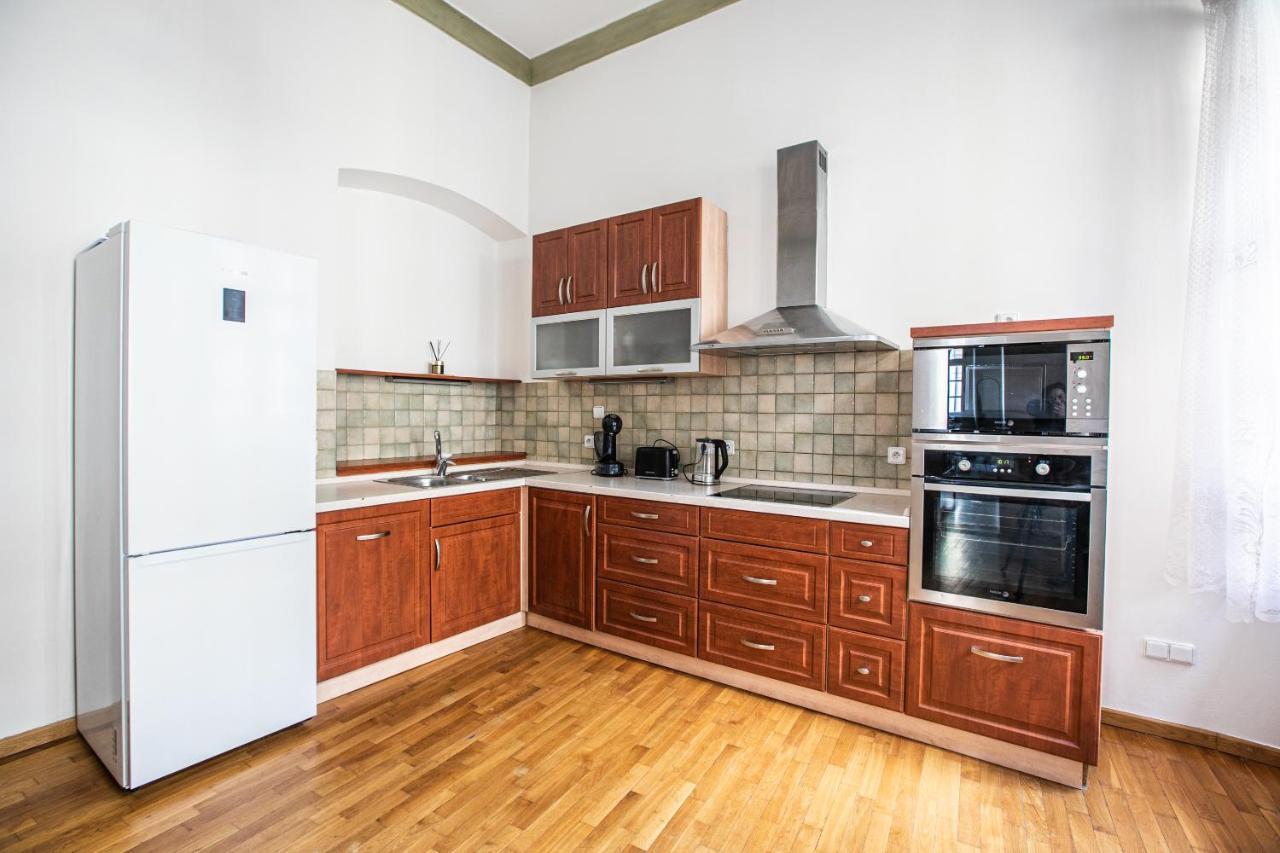 New Stylish 3 Suites Bedrooms Apt In Mala Strana - N2Nd Praga Exterior foto